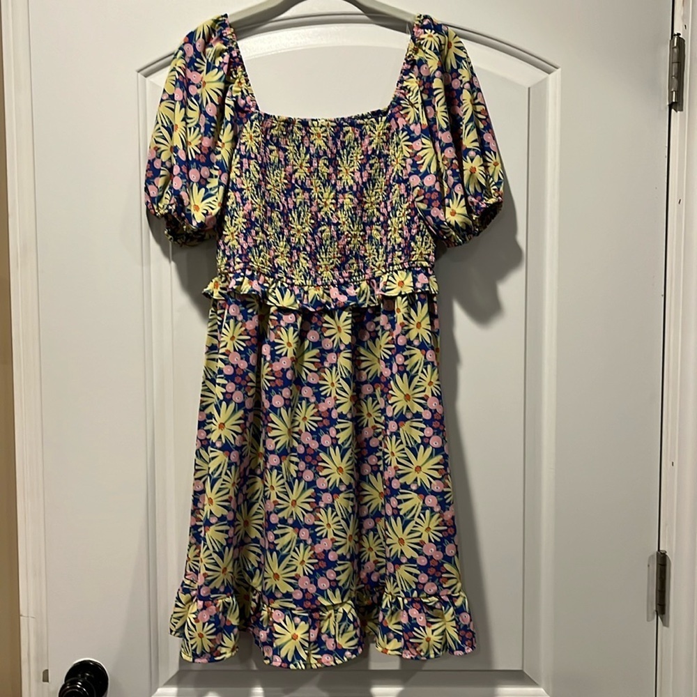 Jodifl floral smocked dress size small